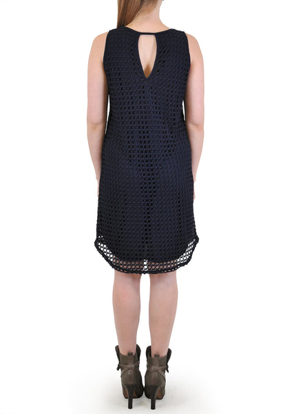 SLEEVELESS KEYHOLE CROCHET DRESS