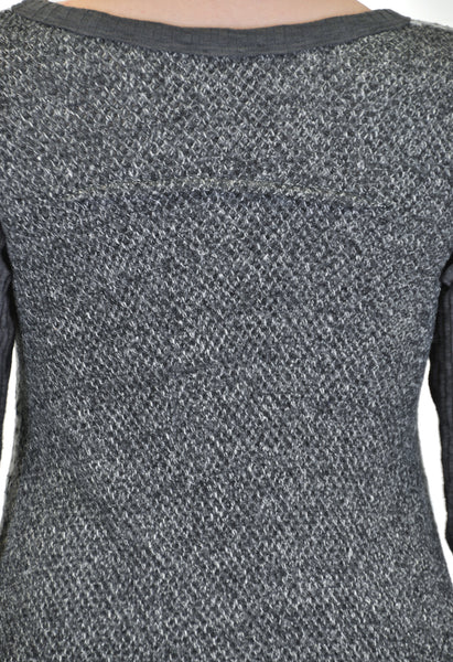 LONG SLEEVE 2-PT BACK CONTRAST