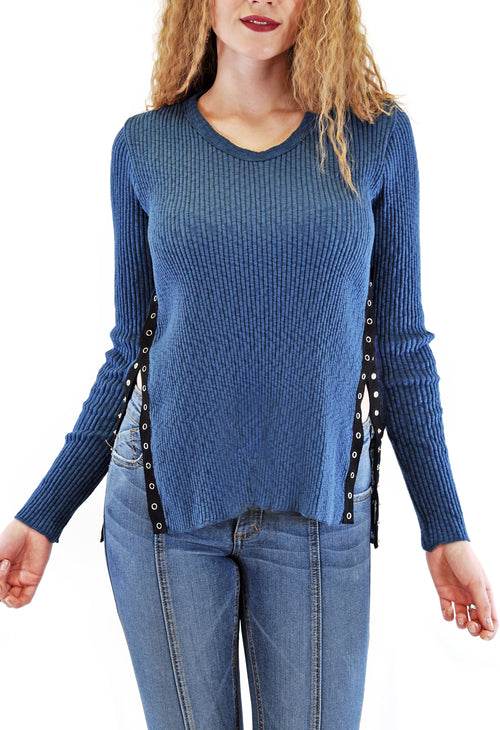 V NECK LONG SLEEVE TOP IN RIB WITH SNAP SIDES